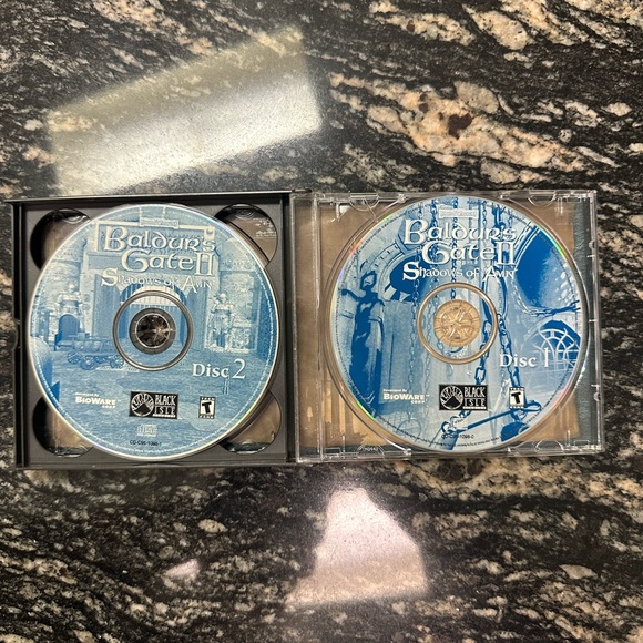 Baldur's Gate 2 Shadows of Amn  Game PC CD-ROM  2000 4 Discs - Picture 4 of 8